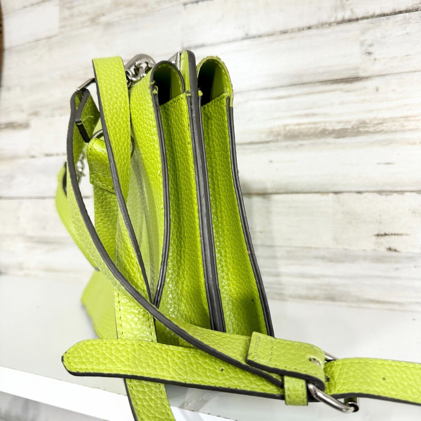 STEVE MADDEN Women Green Leather Shoulder/ Hand Bag Foldable Flaps Snatched Look
