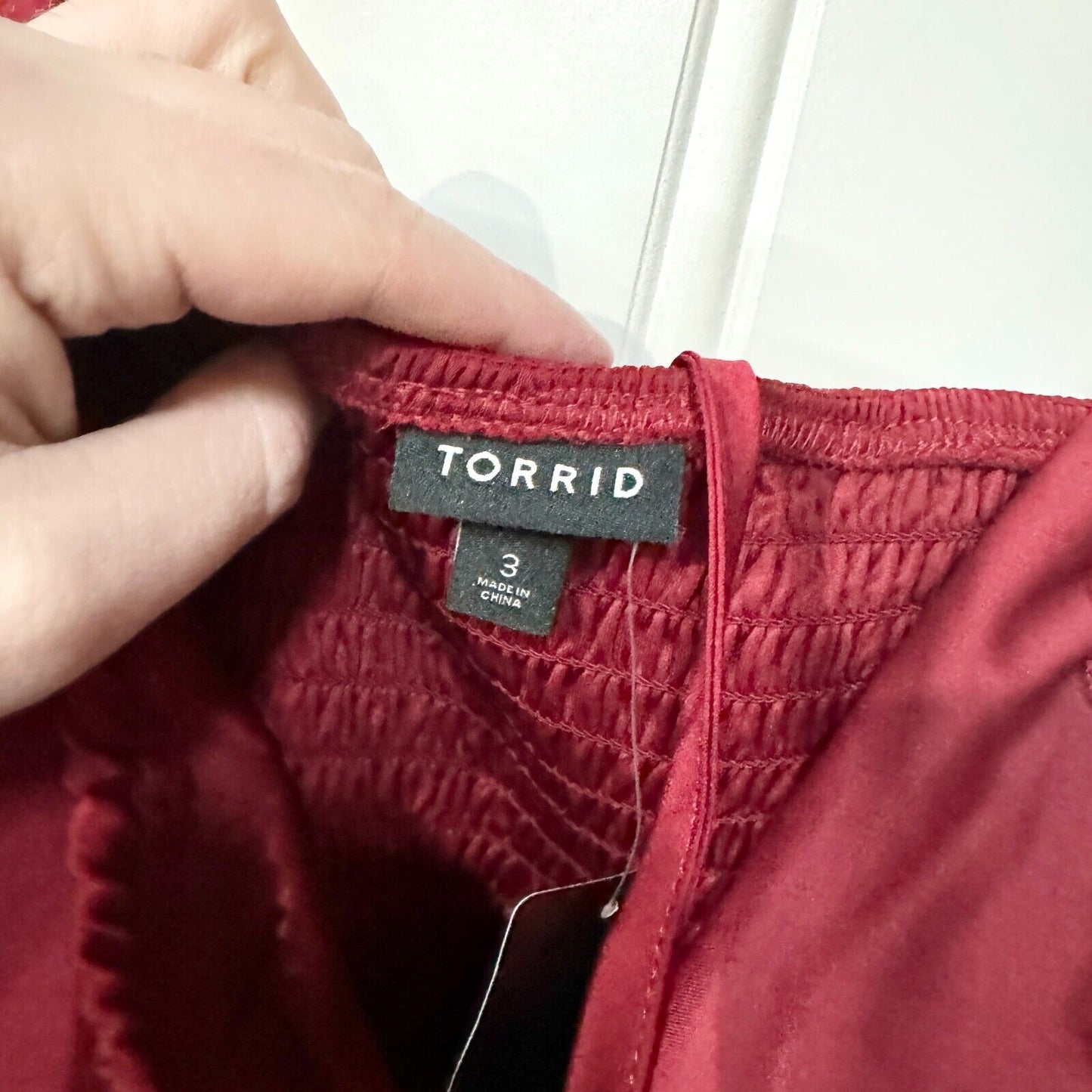 Torrid Tank top Women Size 3 XXL Burgundy Sleeveless Ruffled Pleated Cropped