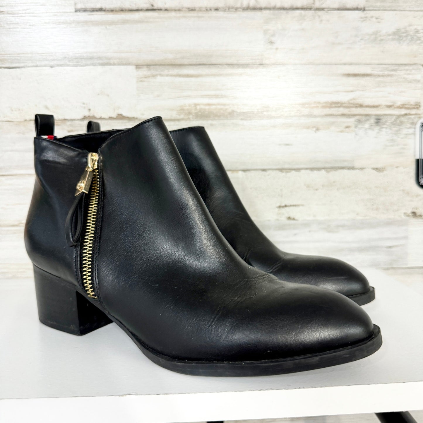 Tommy Hilfiger Boots Black Reiz 2 Classic Ankle Booties Low Heel Size 8