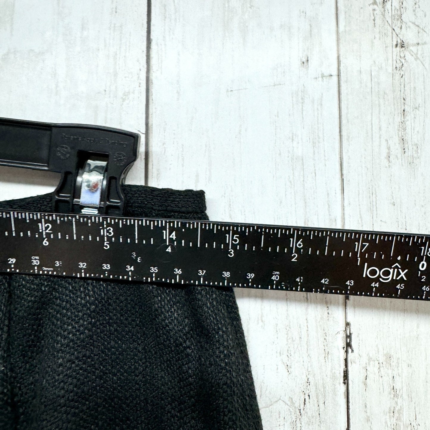 Lafayette 148 Skirt Women Size 6 Black Textured Midi Zip Closure Split Back Hem