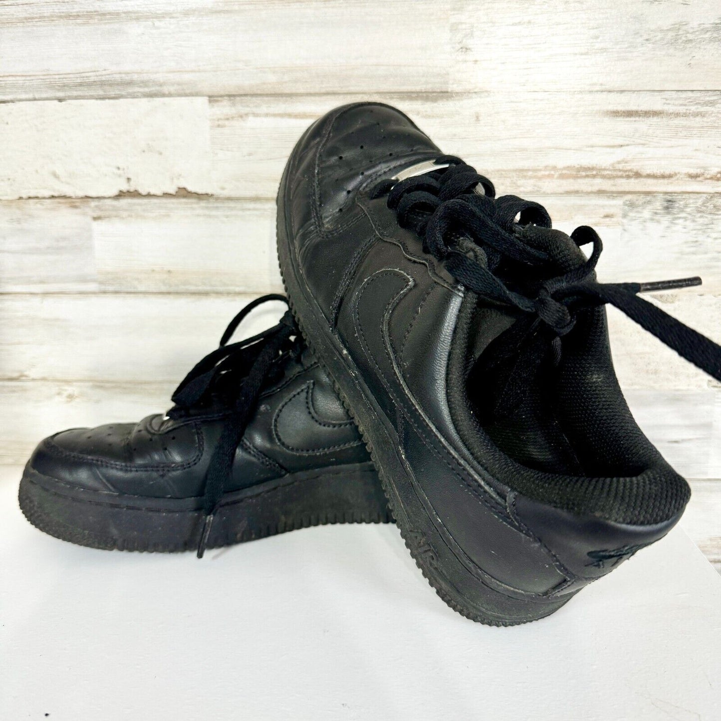 Vintage NIKE Air Force 1 07 W 8.5 Low Supreme Black Sneakers Shoes 315100 001