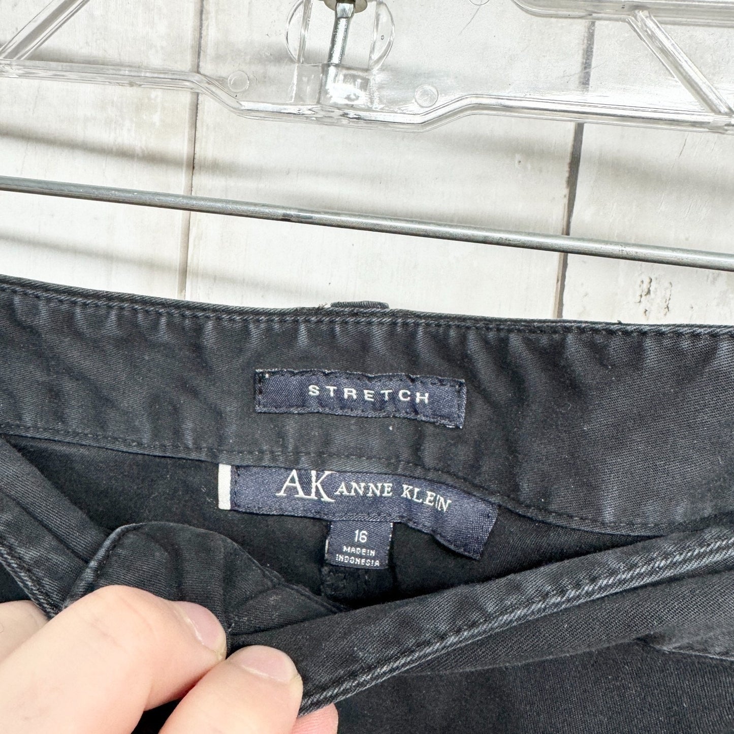 Anne Klein Pants Women Size 16 Black Stretch High Rise Straight Jeans Pockets