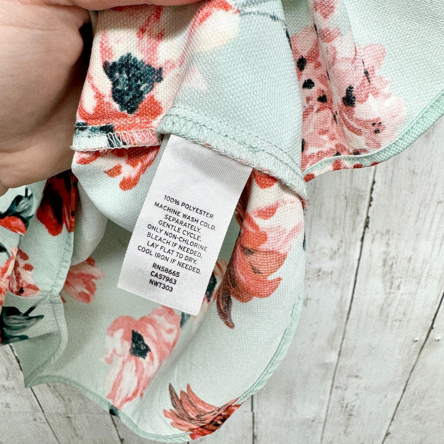 14th & Union Tank Top Women Sz L Teal Blue Floral Round Neck Straight Hem Summer