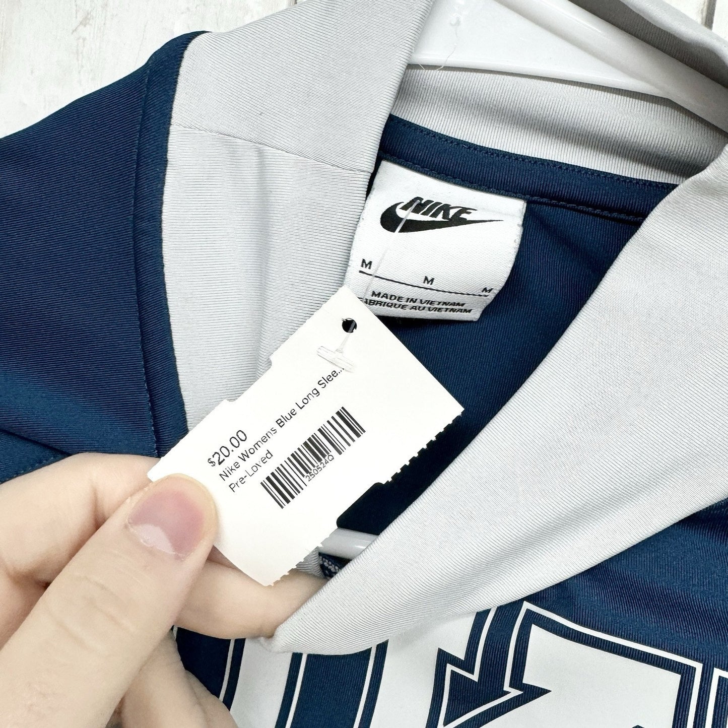 Nike Sweater Women Sz M Long Sleeve Cropped Graphic T Shirt Logo Blue Mock Neck