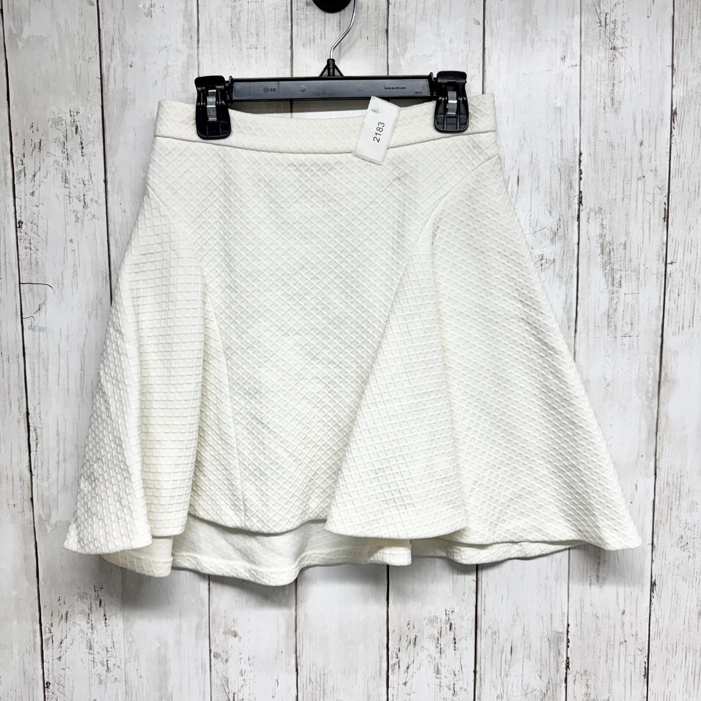 Rebecca Minkoff Skirt Women Sz 0 Quilted Textured Ivory Cream Pull Skirt Trendy