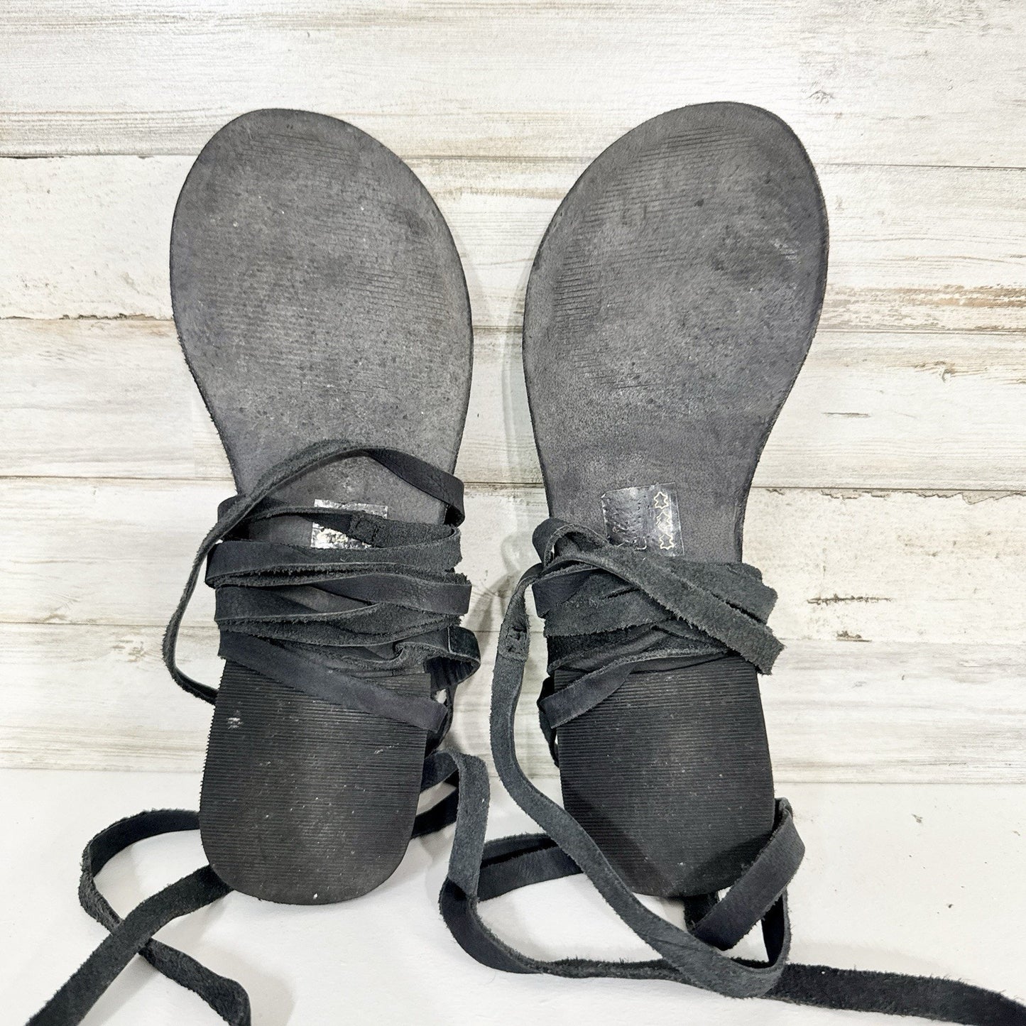 Free People Shoes Women 38 Black Leather Wrap Around Strappy Gladiator Sandal