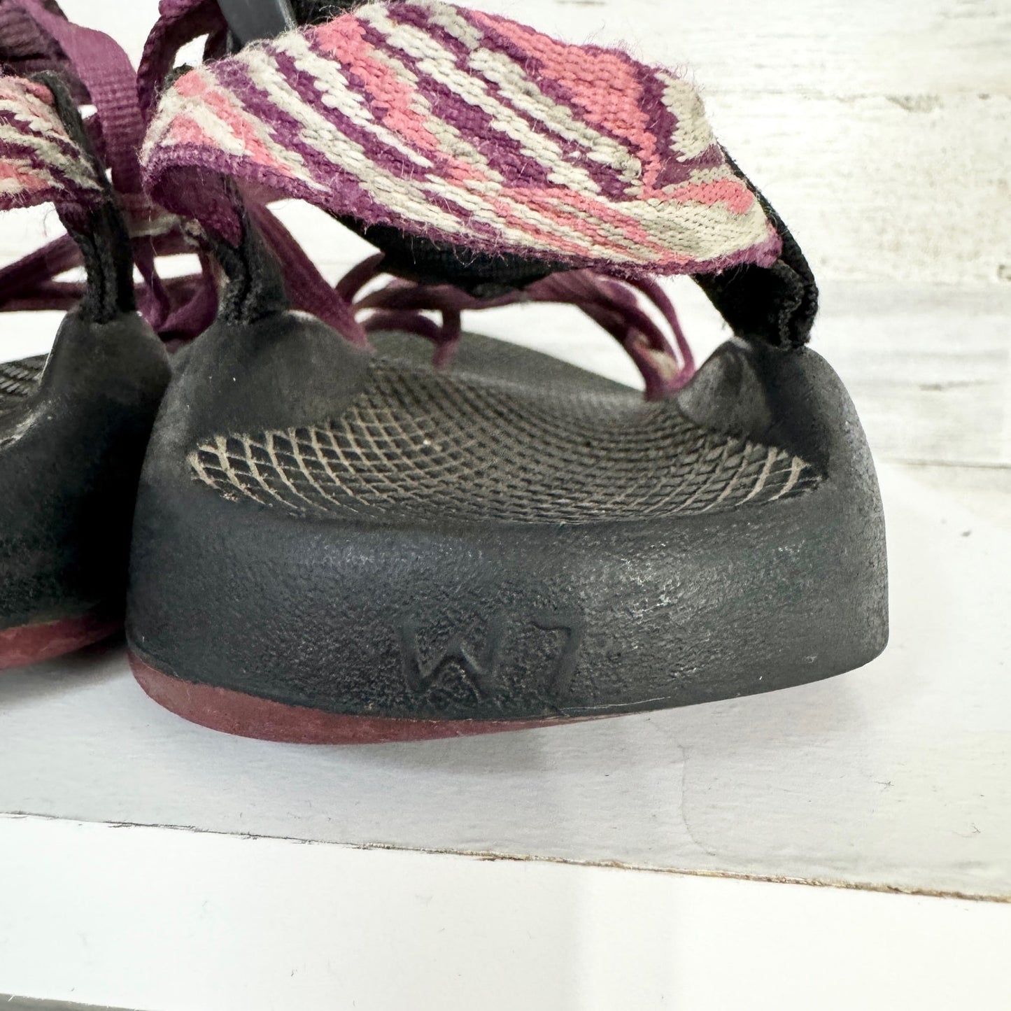 Chaco Classic Women Hiking Sandals Narrow Straps Pink Purple Size 7