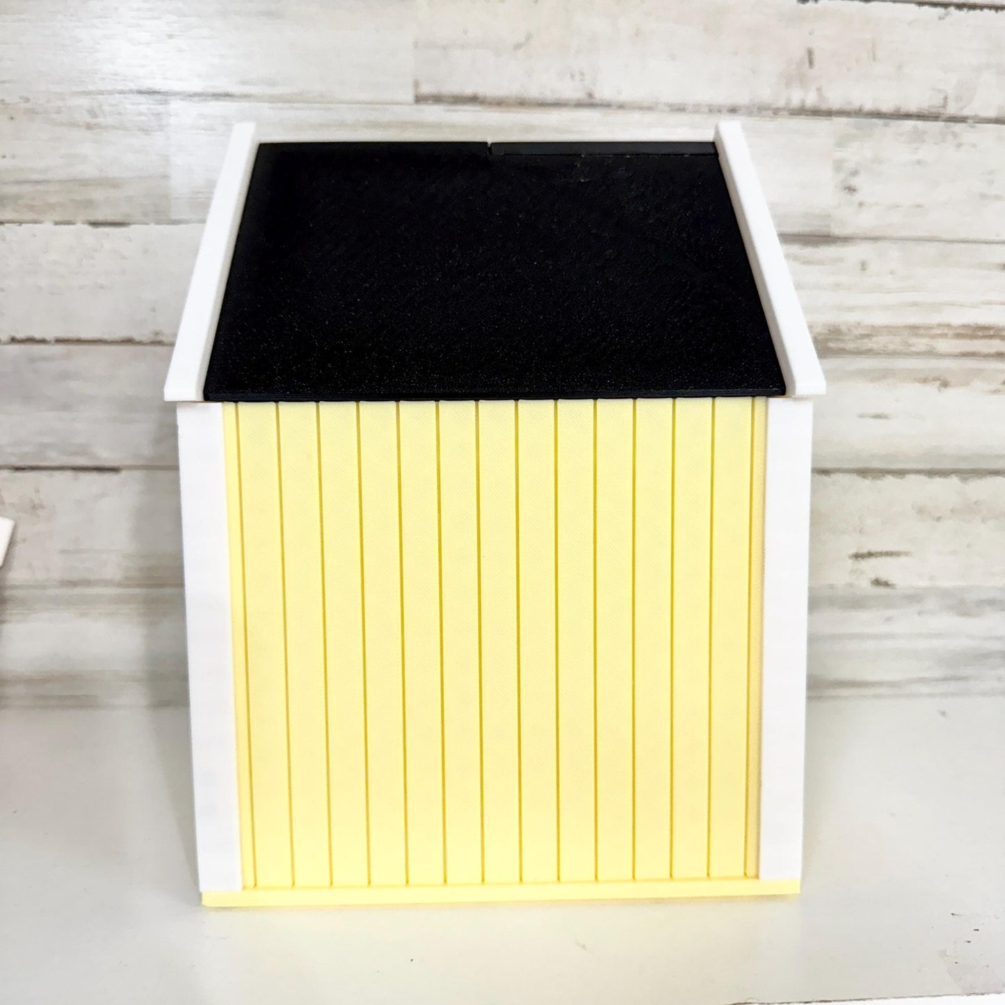 Handmade Custom Yellow Birdhouse – 3D Printed Garden Decor, Unique Outdoor Gift, Eco-Friendly Design for Porch or Backyard Charm