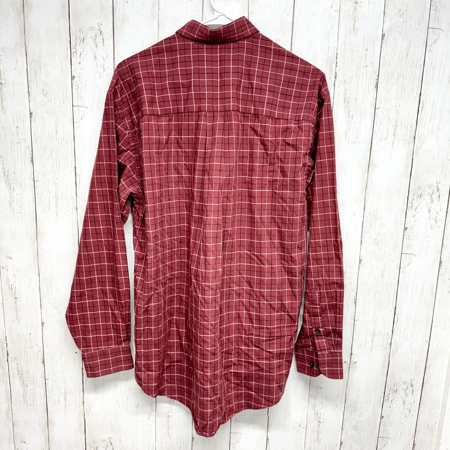 VAN HEUSEN Dress Shirt Women Size M 15-15.5 Plaid Long Sleeve Red Wrinkle Free