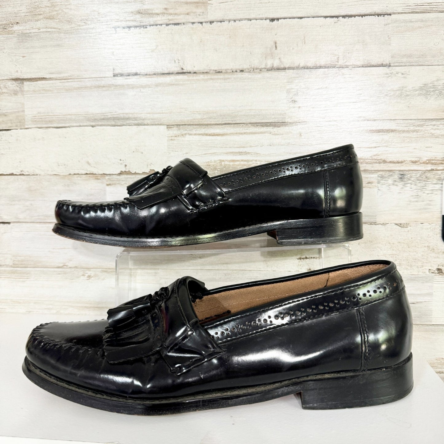 G.H. Bass & Co. Loafers Men 11.5 Brown Leather Weejuns Flats Wine Tassel Brown