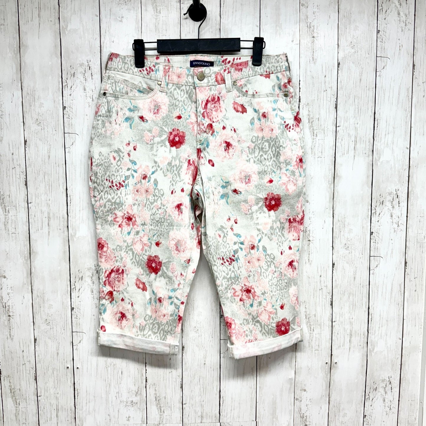 Bandolino Shorts Women Size 10 Simone Skimmer Floral Bermuda Cuffed Hem Zip Fly