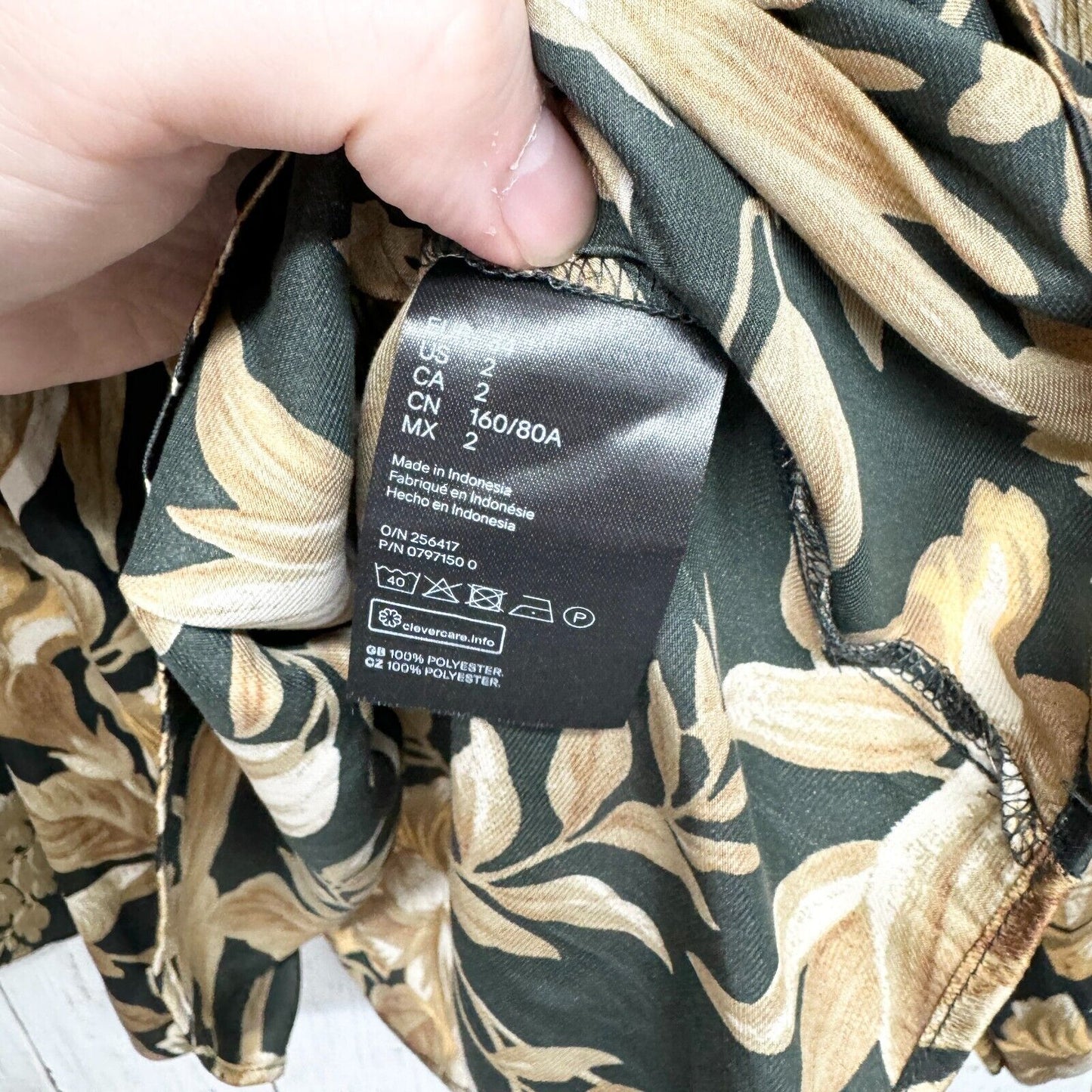 H&M Blouse Women Size 2 Gold Floral Wide Frill-Collared Mock Neck Long Sleeve