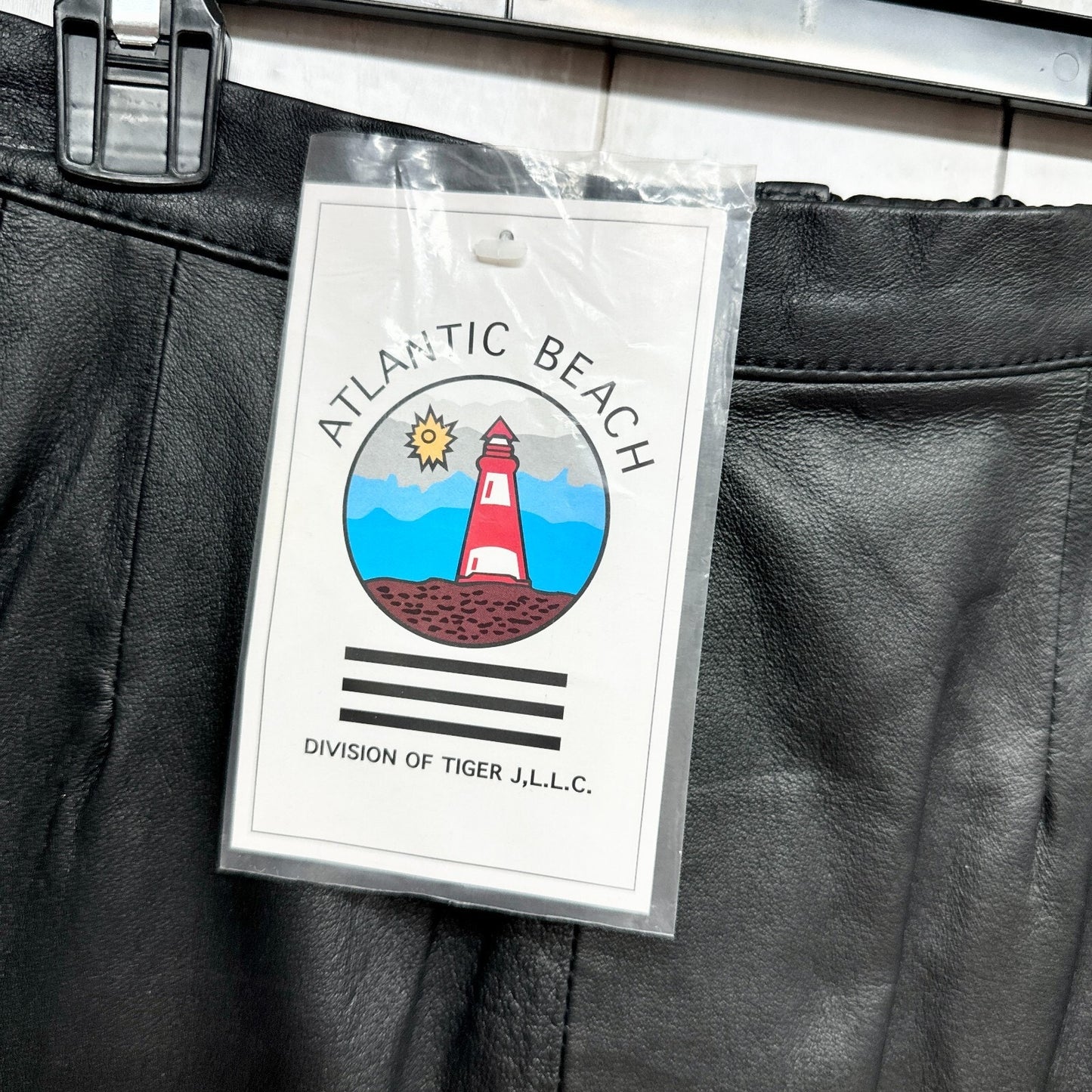 Vintage Atlantic Beach Skirt Women Medium Black Leather Midi Zip/Button Closure