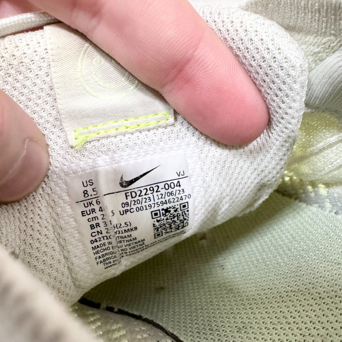 Nike Shoes Women Size 8.5 Sea Glass Interact Run Barely Volt Road Run Sneakers