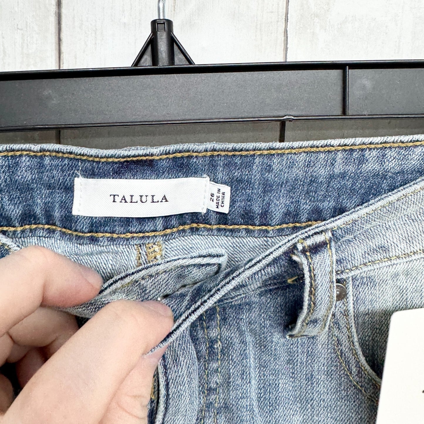 Talula Shorts Women Size 26 Light Wash Blue Denim High Rise Midi Raw Hem Zip Fly