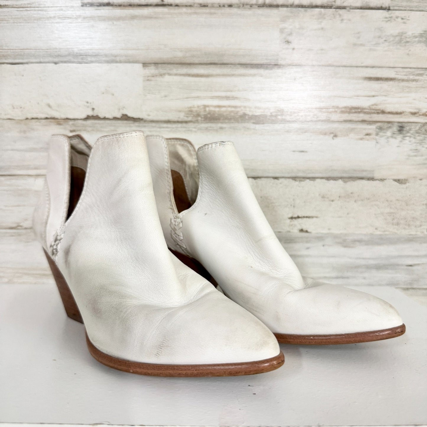 Frye Shoes Women Size 6M Cream Leather Cut Out Ankle Bootie Boots Shootie Casual