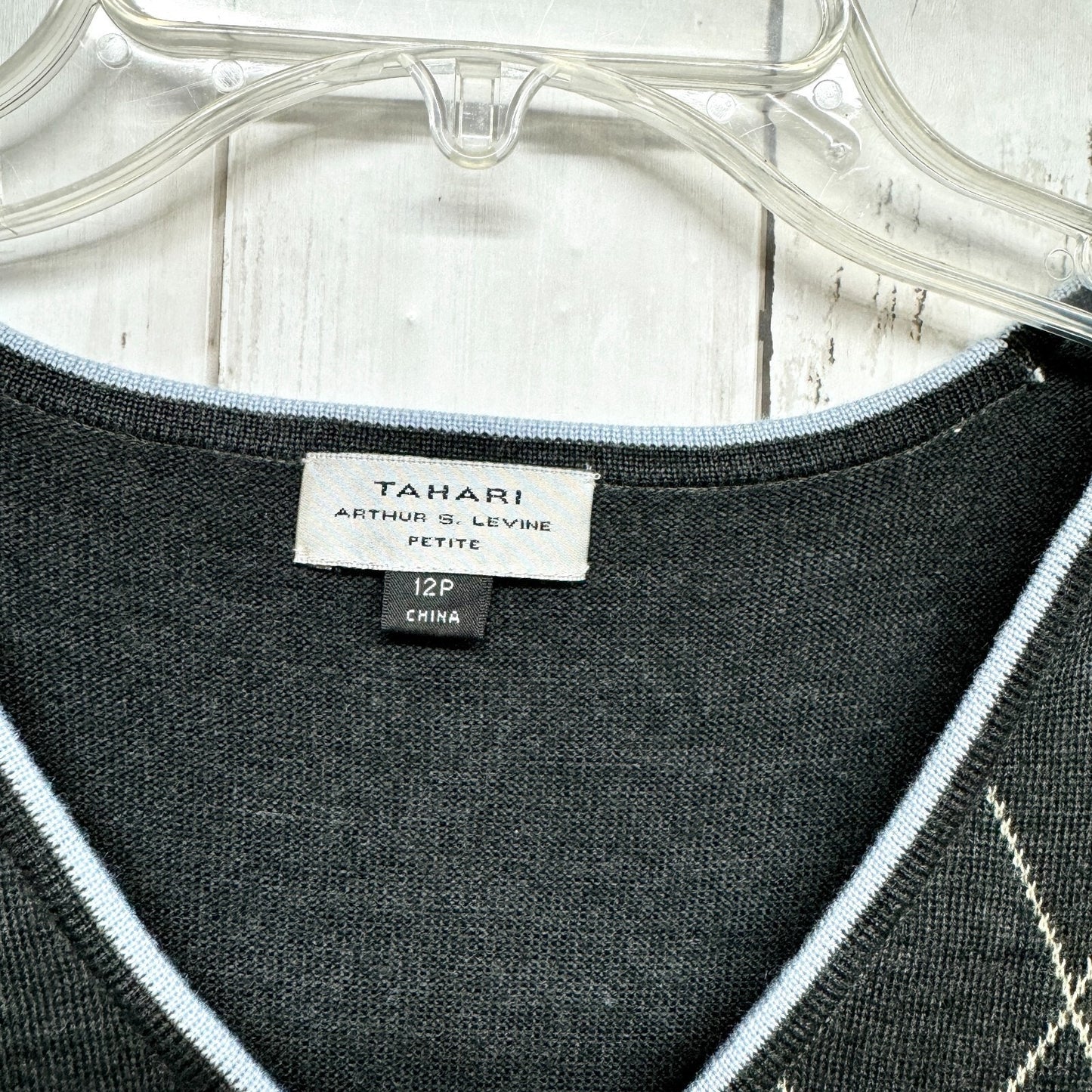 TAHARI Vest Women Size 12P Charcoal Gray Button Down Wool Blend Sleeveless Plaid