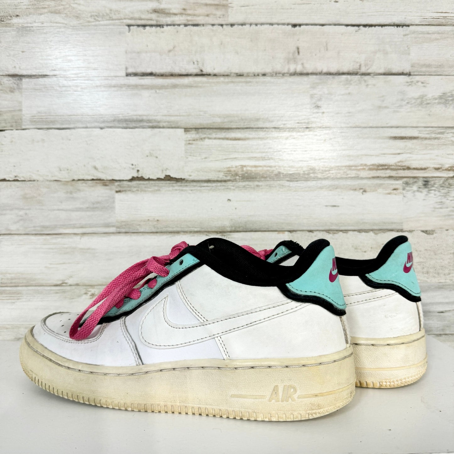Nike Youth Air Force 1 LV8 White Running Shoes Sneakers Size 6Y/7.5W BV1084-100