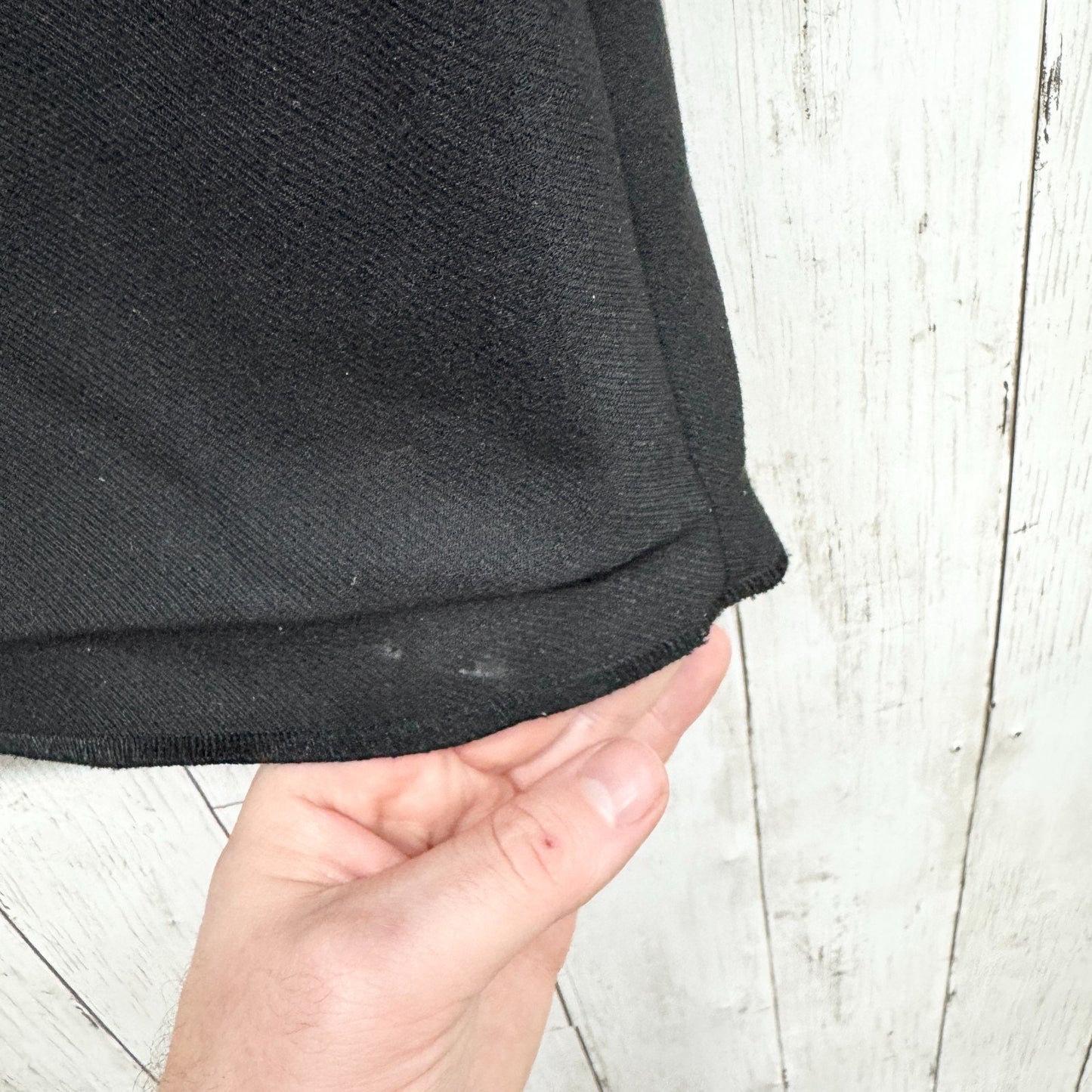 H&M Skirt Women Size 6 Black Gold Button Pleat Front Midi Zip Button Back Preppy