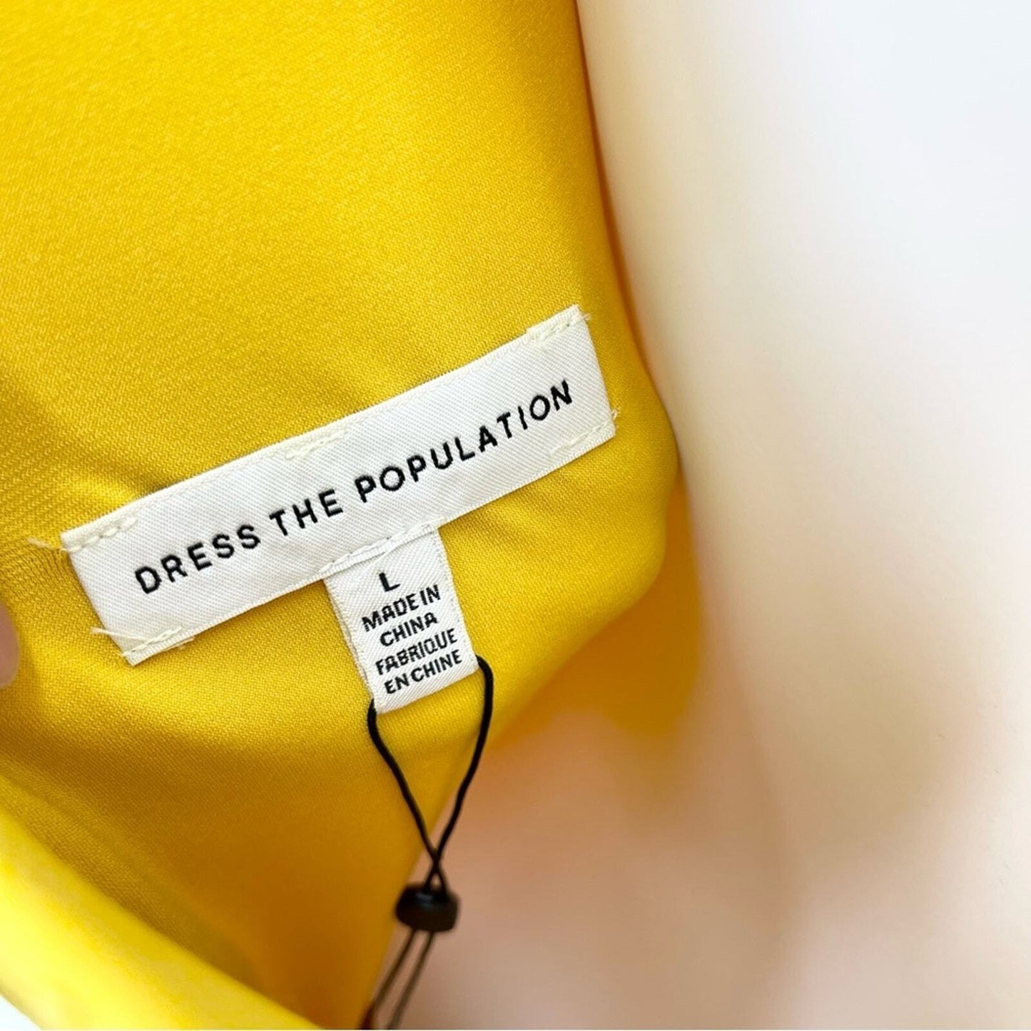 DRESS THE POPULATION Dress Women’s Size Large Mini Yellow Lola Crewneck Open