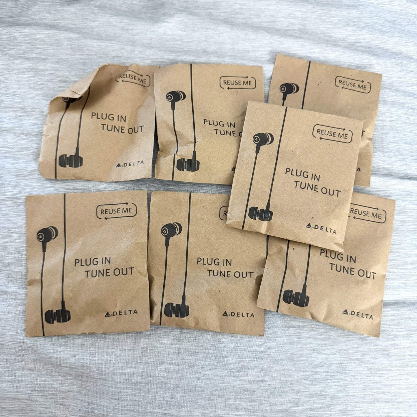 7 Packs Delta Airlines Economy Earbuds Headphones Brand New Package