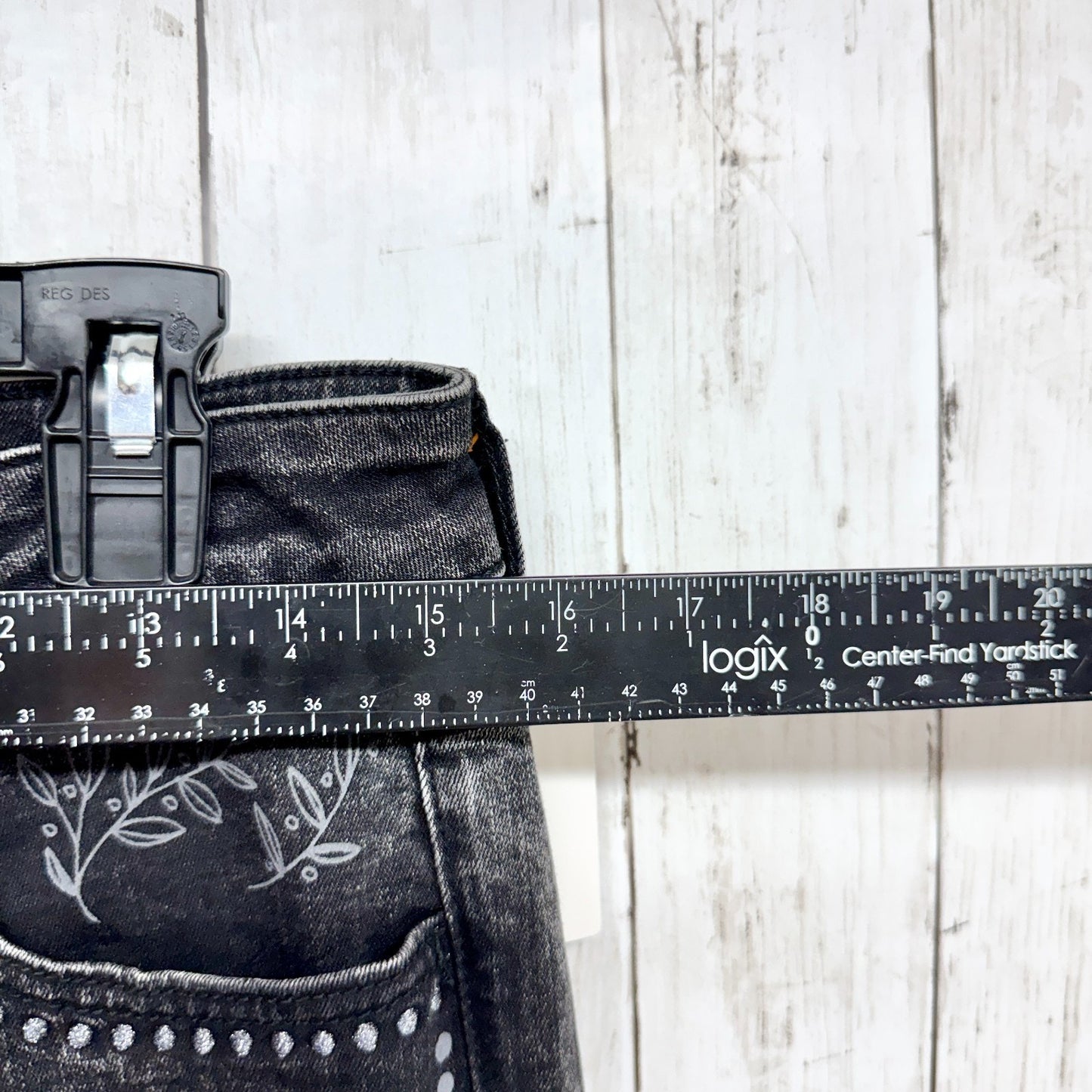 American Eagle Pants Women Size 8 Reg Black Embroidered Super Stretch X Jeggings