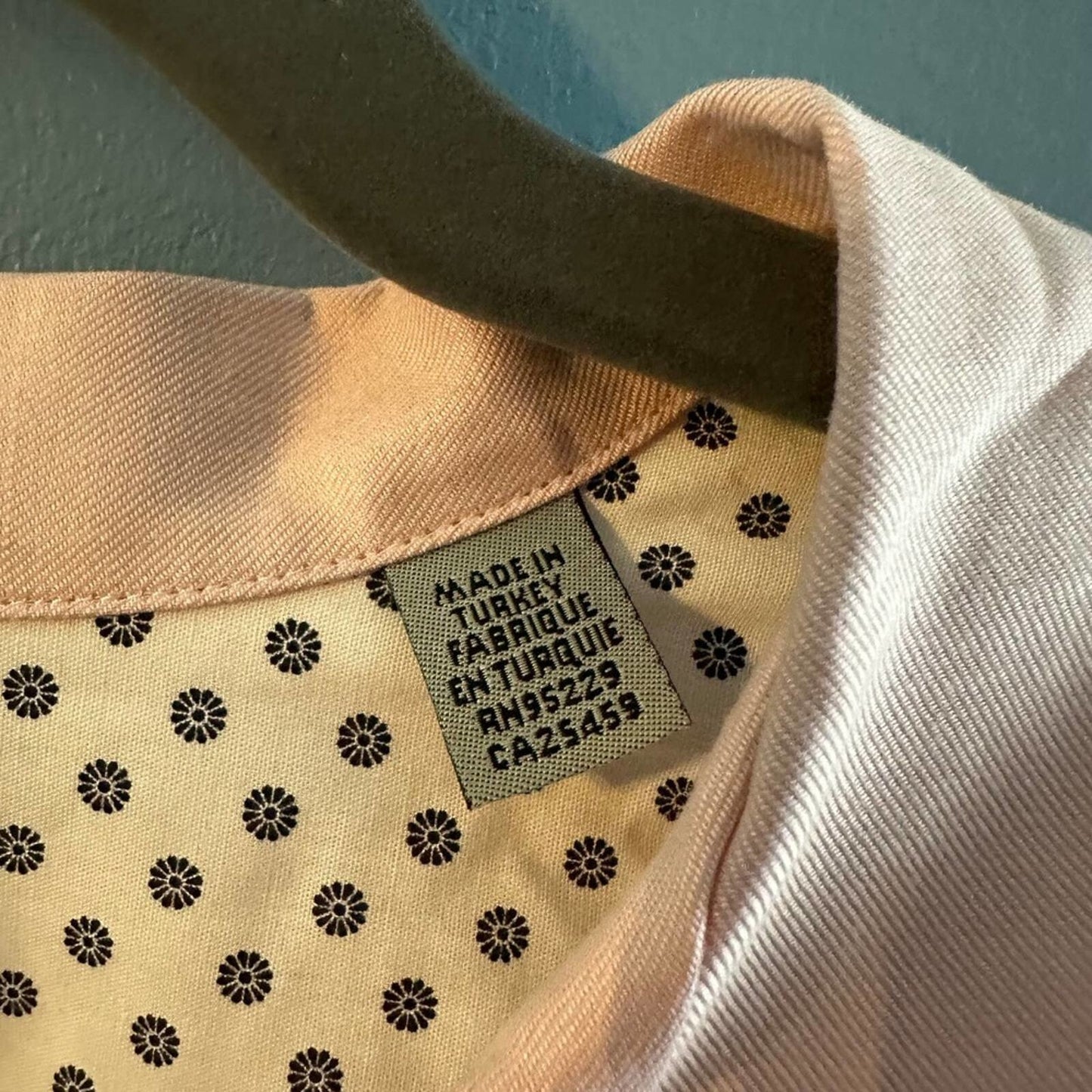 Ted Baker Pink Short Sleeve Button Up Collared Business Casual Size Small