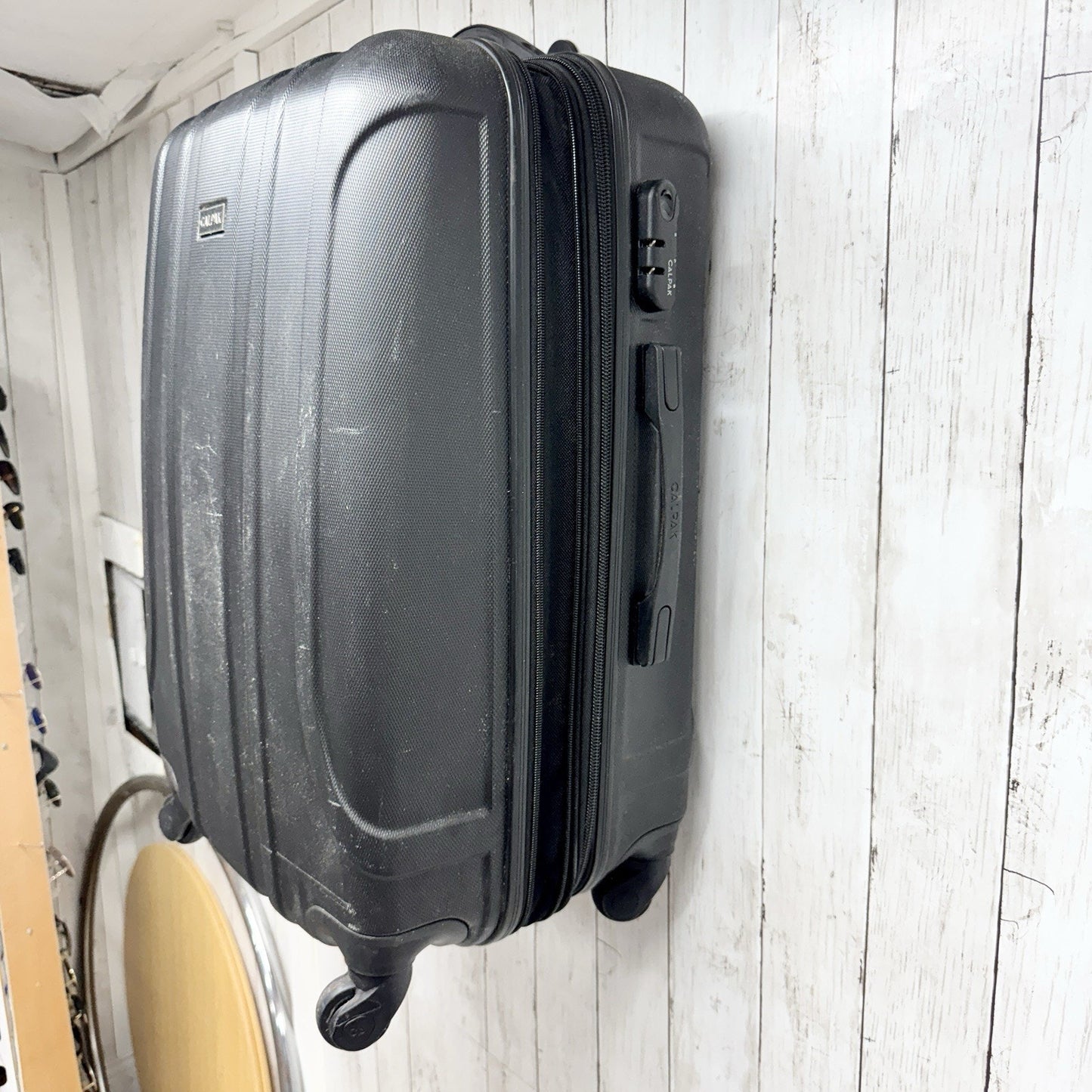Calpak Luggage Medium Size Black Hard Expandable 360-Spinner Suitcase Travel