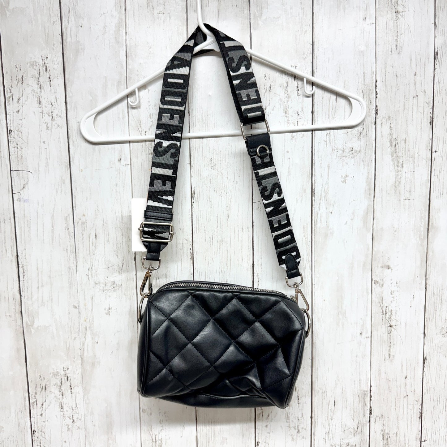 Steve Madden Cyndy Quilted Crossbody Bag Black Adjustable Strap Logo Casual