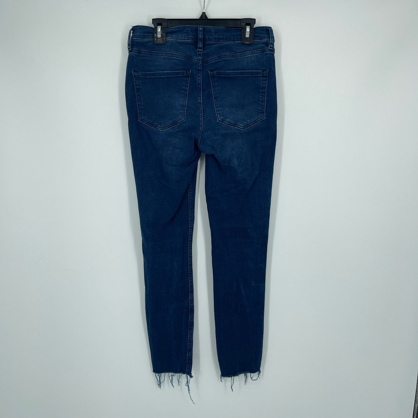 Free People Women 5 Front Button Destroyed Reagan Dark Wash Jeans Size 27
