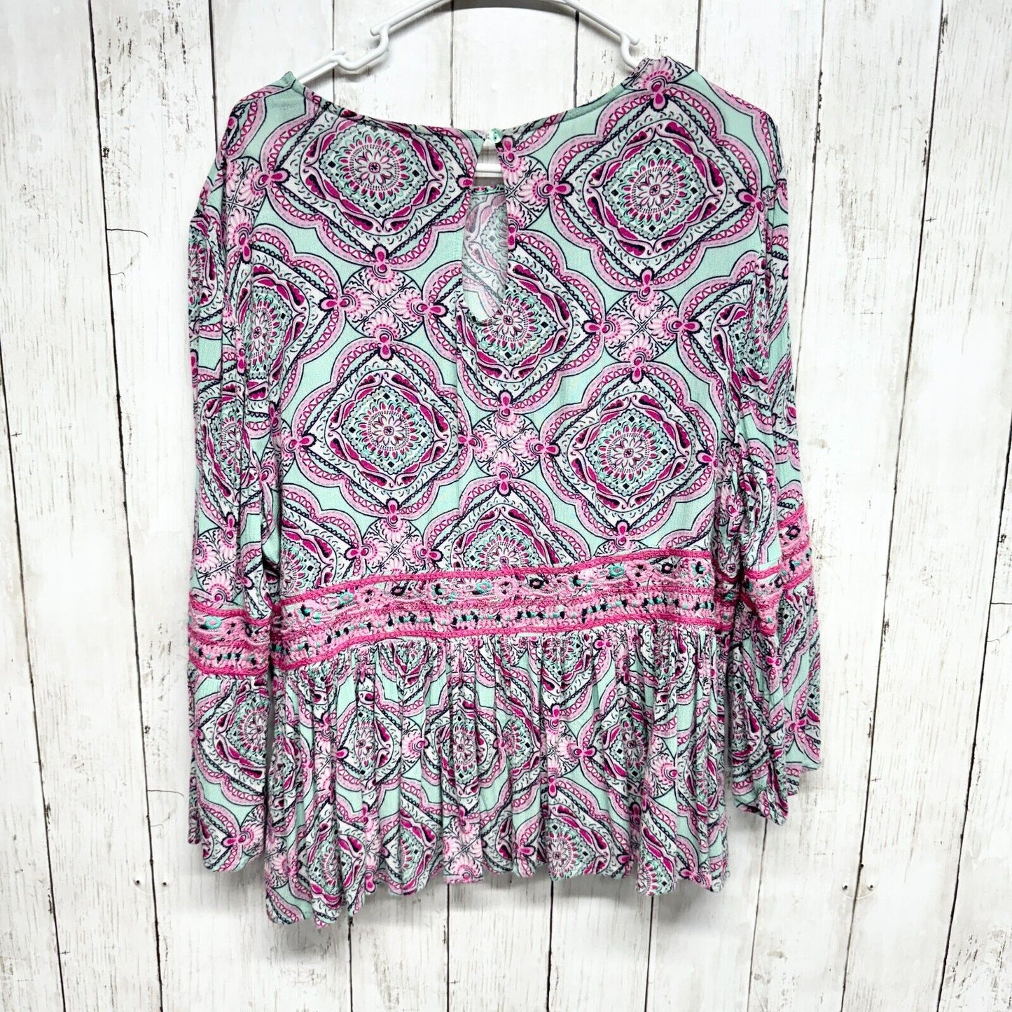 CROWN & IVY Blouse Women Size M Long Sleeve Round Neck Multi Colored Button Back