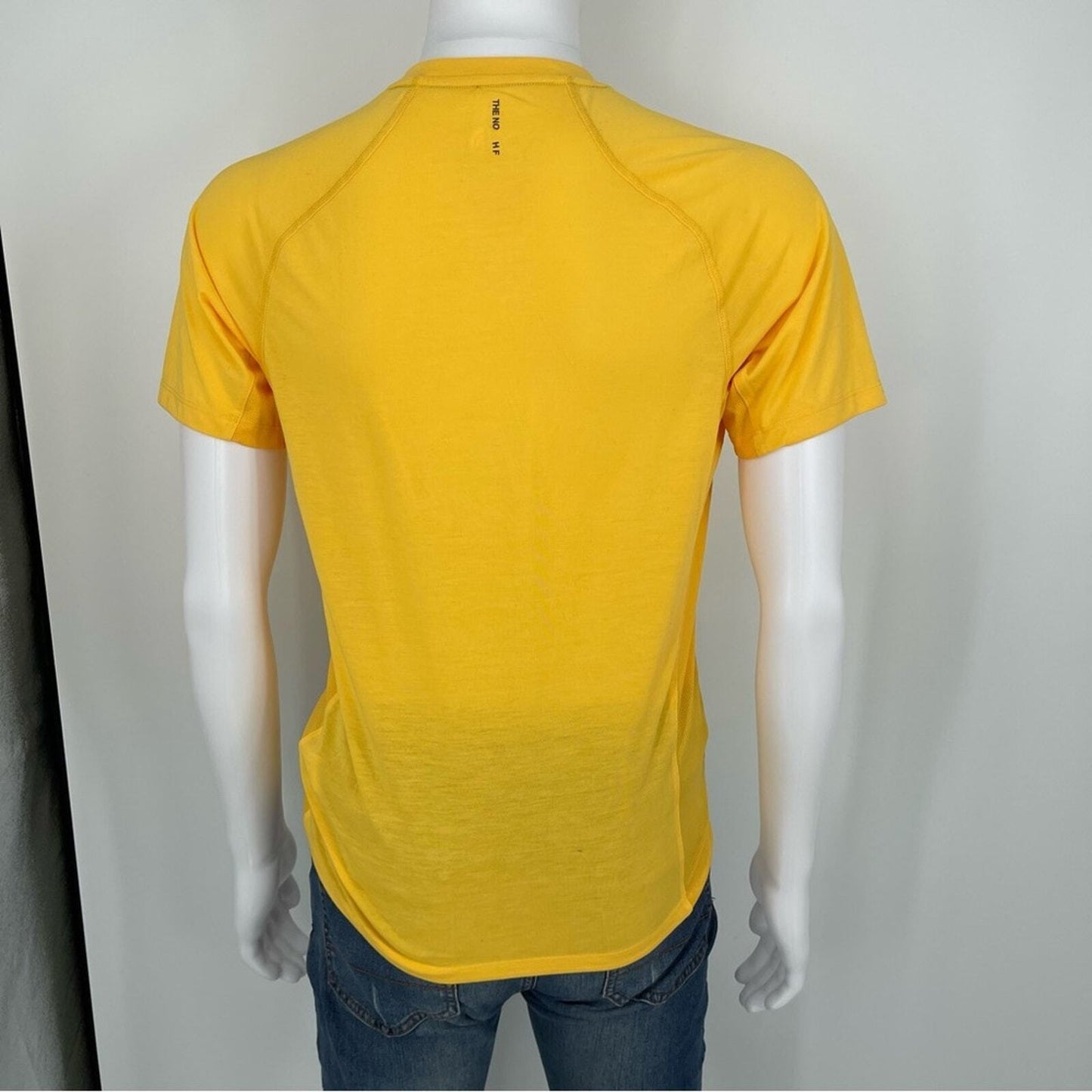 The North Face Dome Active Yellow Short Sleeve Graphic Shirt Size Small