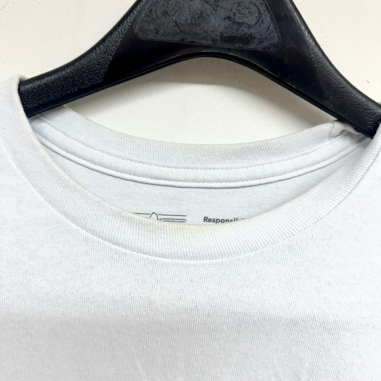 PATAGONIA Mens Responsibili-Tee White Regular Fit Pocket Tee Mens Size M