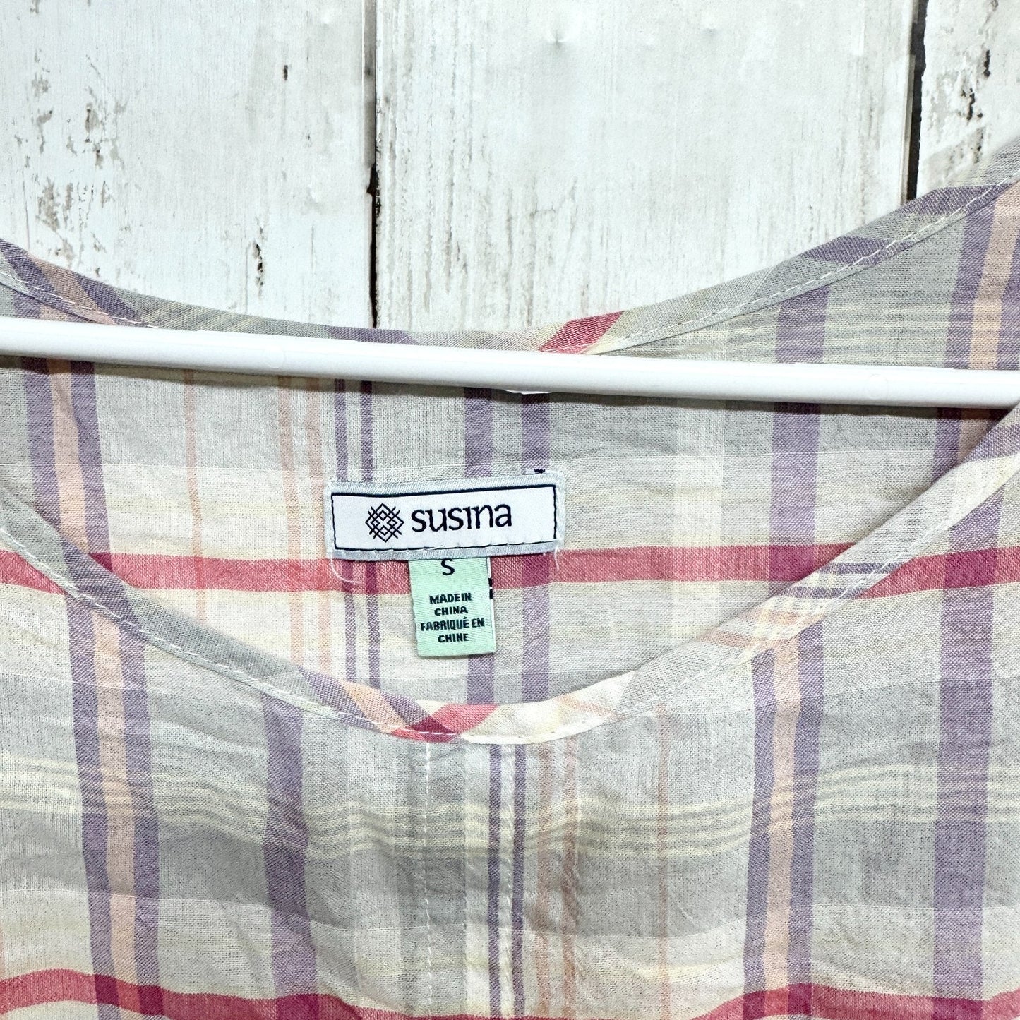 Susina Top Women Size Small Multicolor Plaid Short Sleeve Blouse Raw Hem Casual