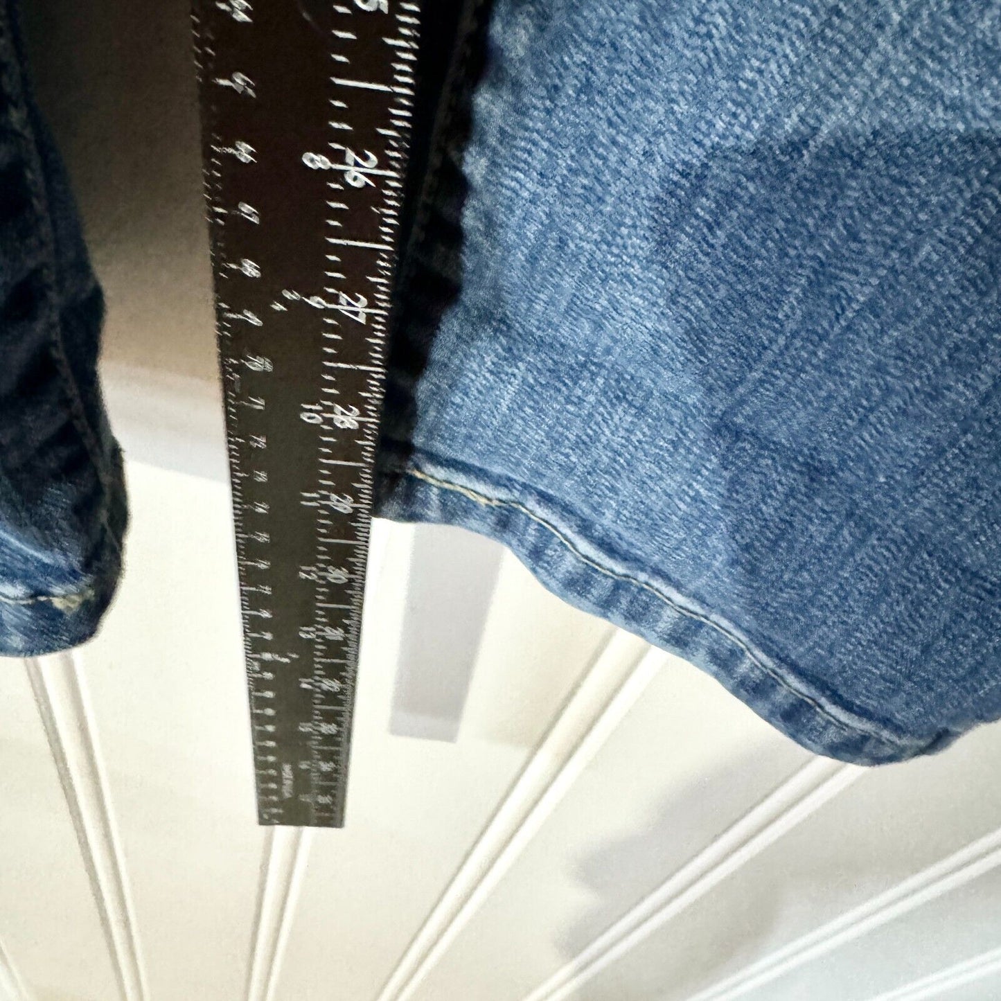TORRID Jeans Women Size 18R High Rise Dark Wash Distressed Capris 5 Pocket