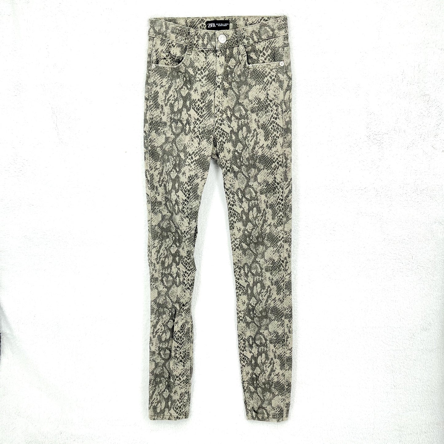 Zara Women's Snakeskin High-Waisted Skinny Ankle Cropped Pants - Size 4