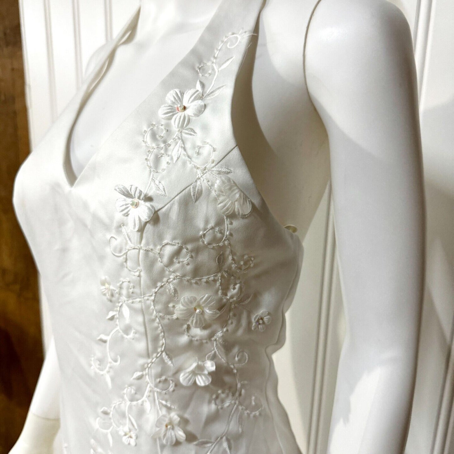 Cinderella Wedding Dress Halter Neck Pleated Floral Open Back White Size M