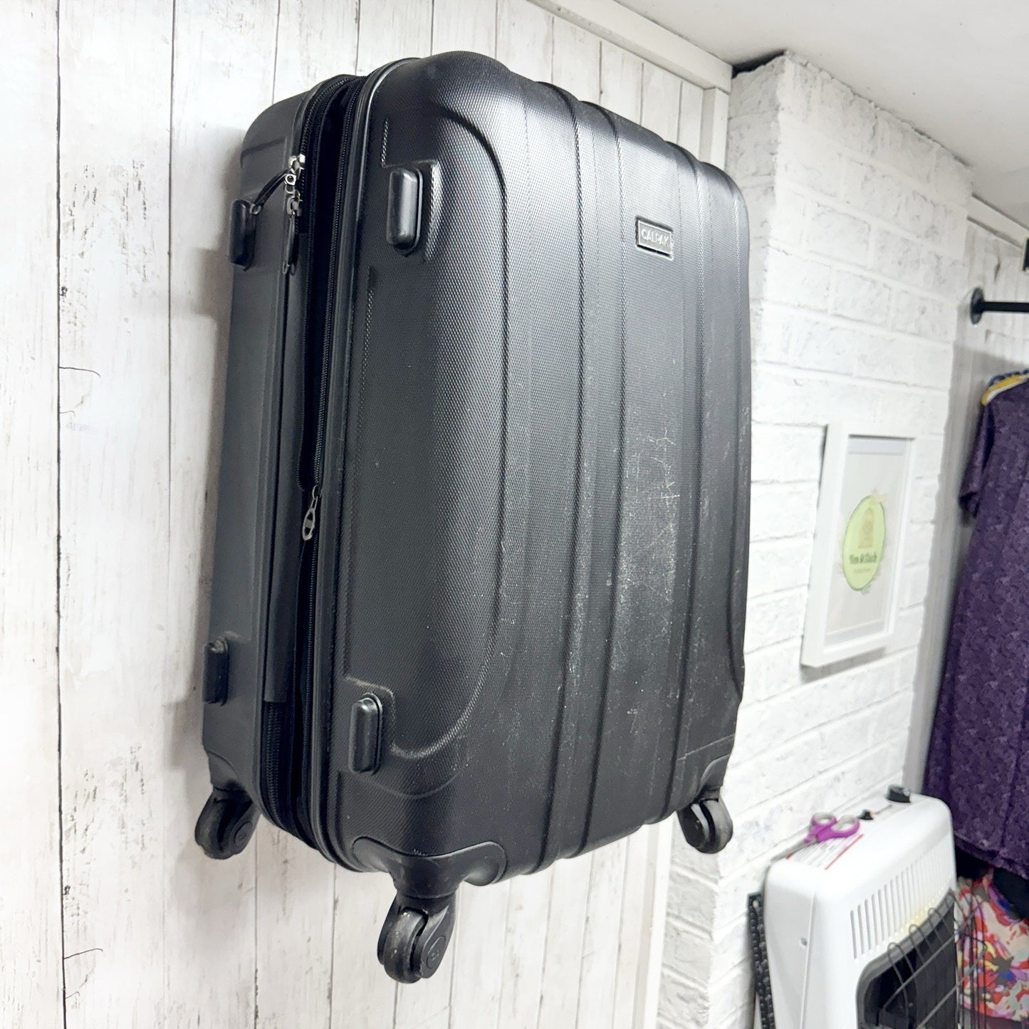 Calpak Luggage Medium Size Black Hard Expandable 360-Spinner Suitcase Travel