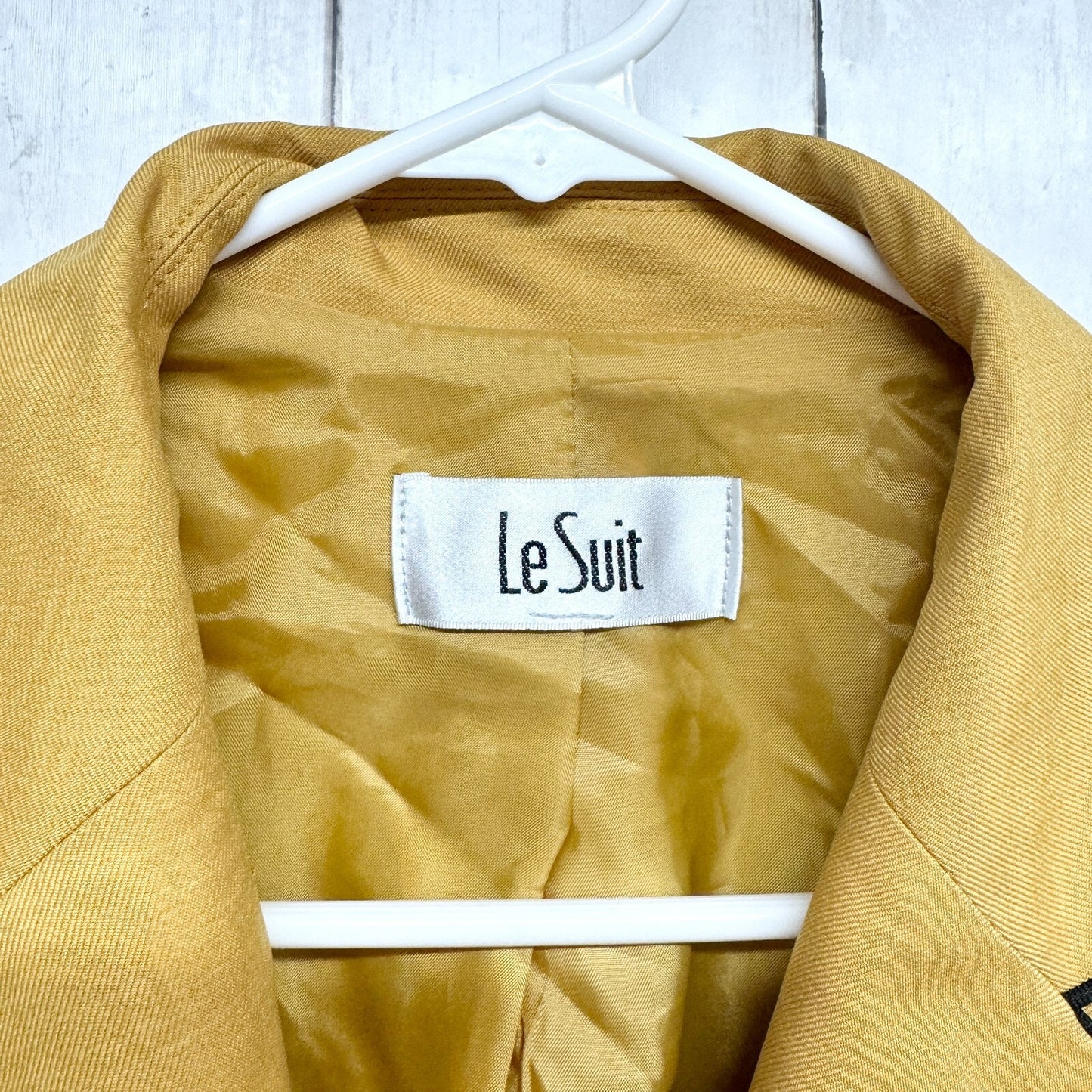 Le Suit Blazer Women's Size 8 Business Casual Monte Carlo Big Buttons Gold Leaf