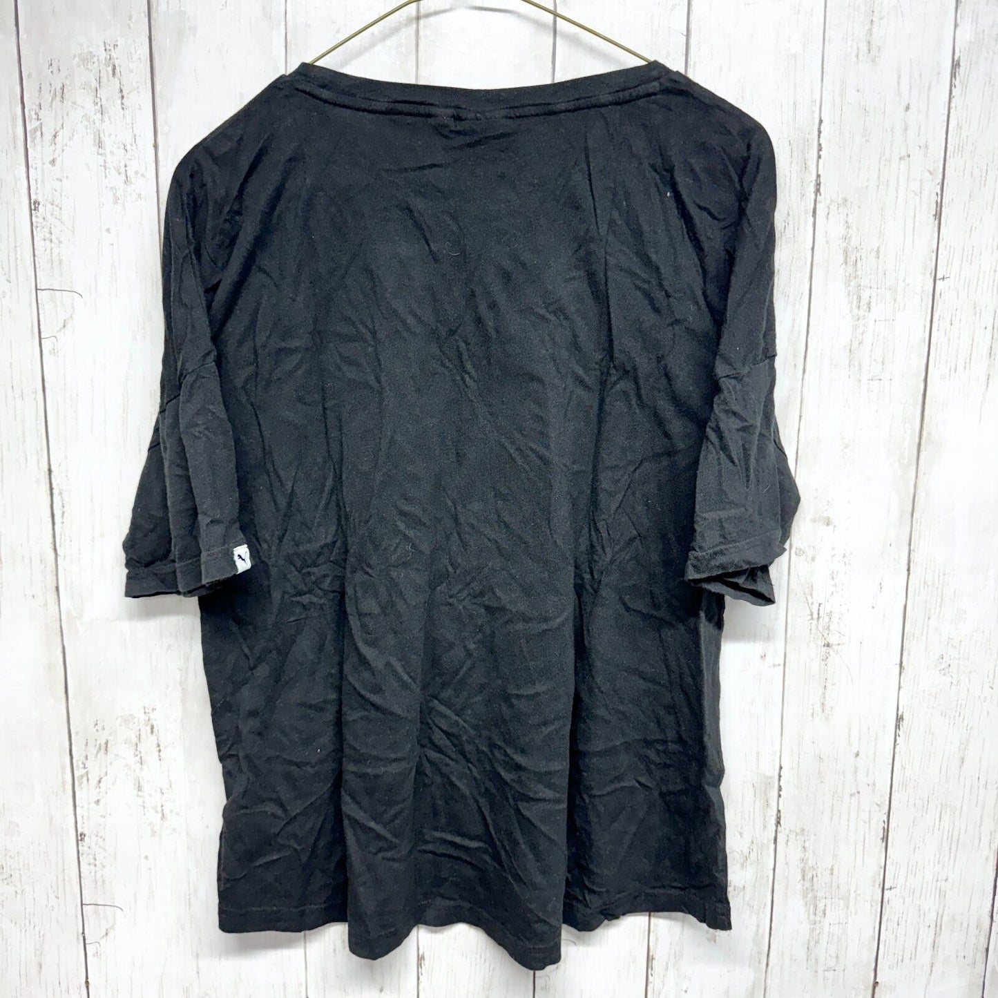PUMA Shirt Women Size Medium Graphic Black Short sleeve Crewneck Gold Logo