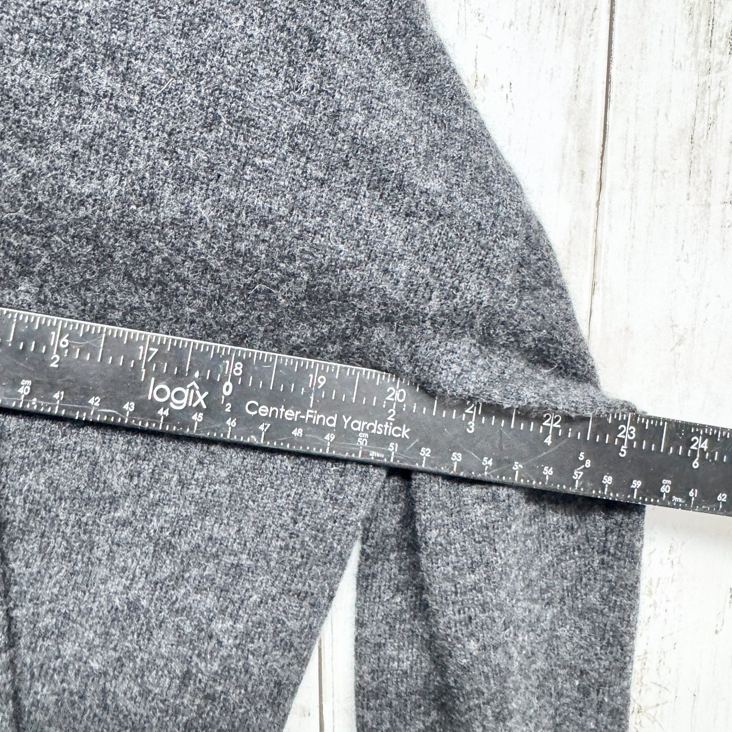 Max Studio Blouse Women Size XS V-Neck Hooded Kangaroo Pocket Cashmere Sweater