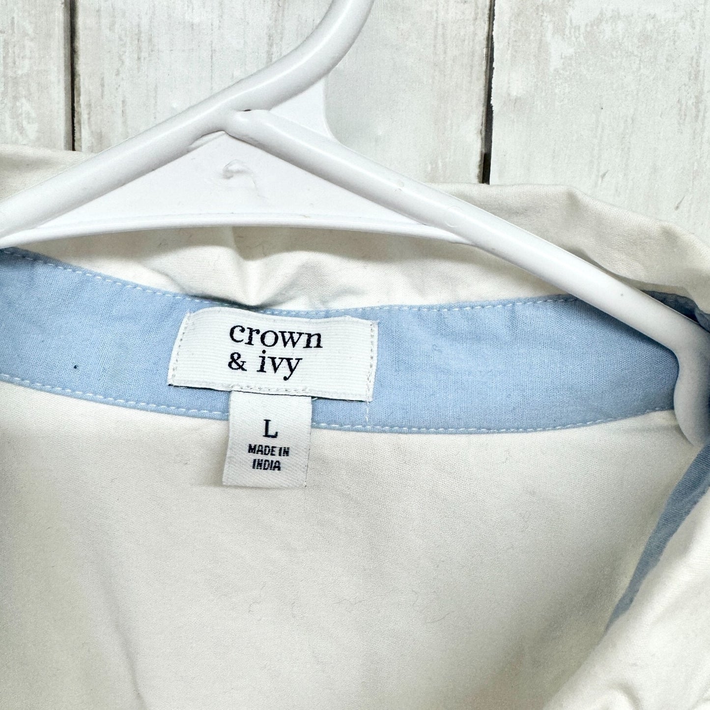 CROWN & IVY Shirt Women Size L Button Down Long Sleeve White Cotton Collar Top