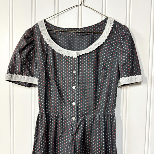 VINTAGE Dress Women Size Medium Cottage Core Laced Trim 50s Button Down Maxi