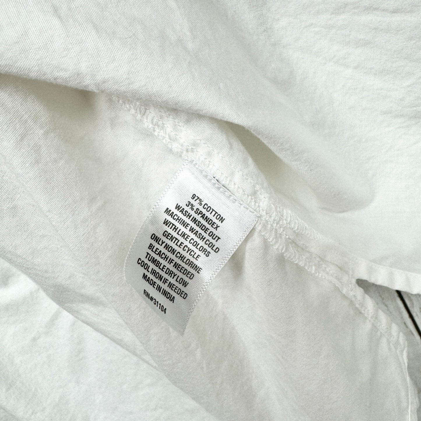 CROWN & IVY Shirt Women Size L Button Down Long Sleeve White Cotton Collar Top