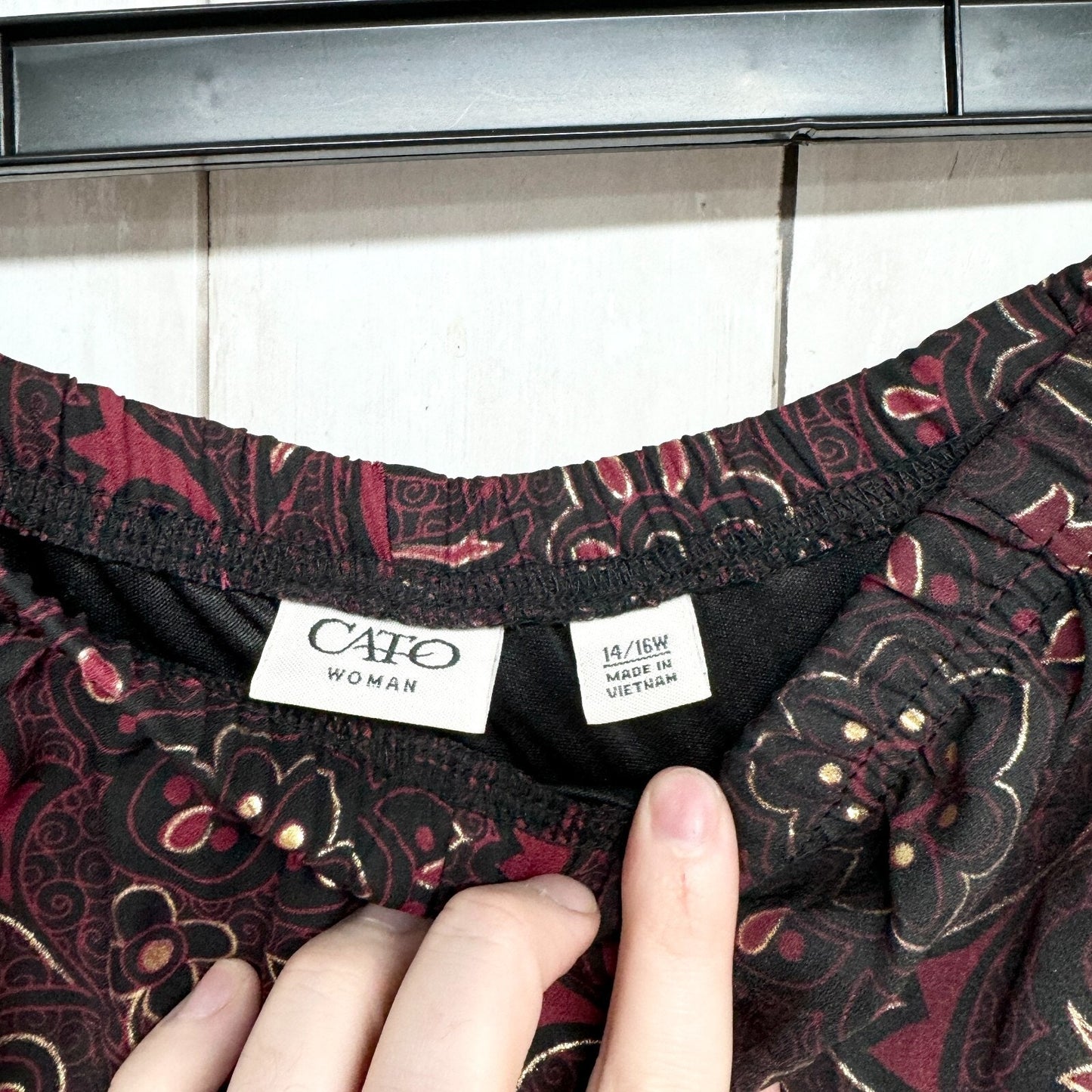 Cato Skirt Women Size 14/16W Patterned Ruffle Midi Skirt Red Black Elastic Waist