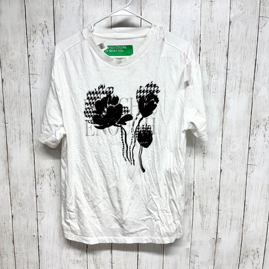 United Colors of Benetton Shirt Men Size Medium White Graphic Short Sleeve Tee
