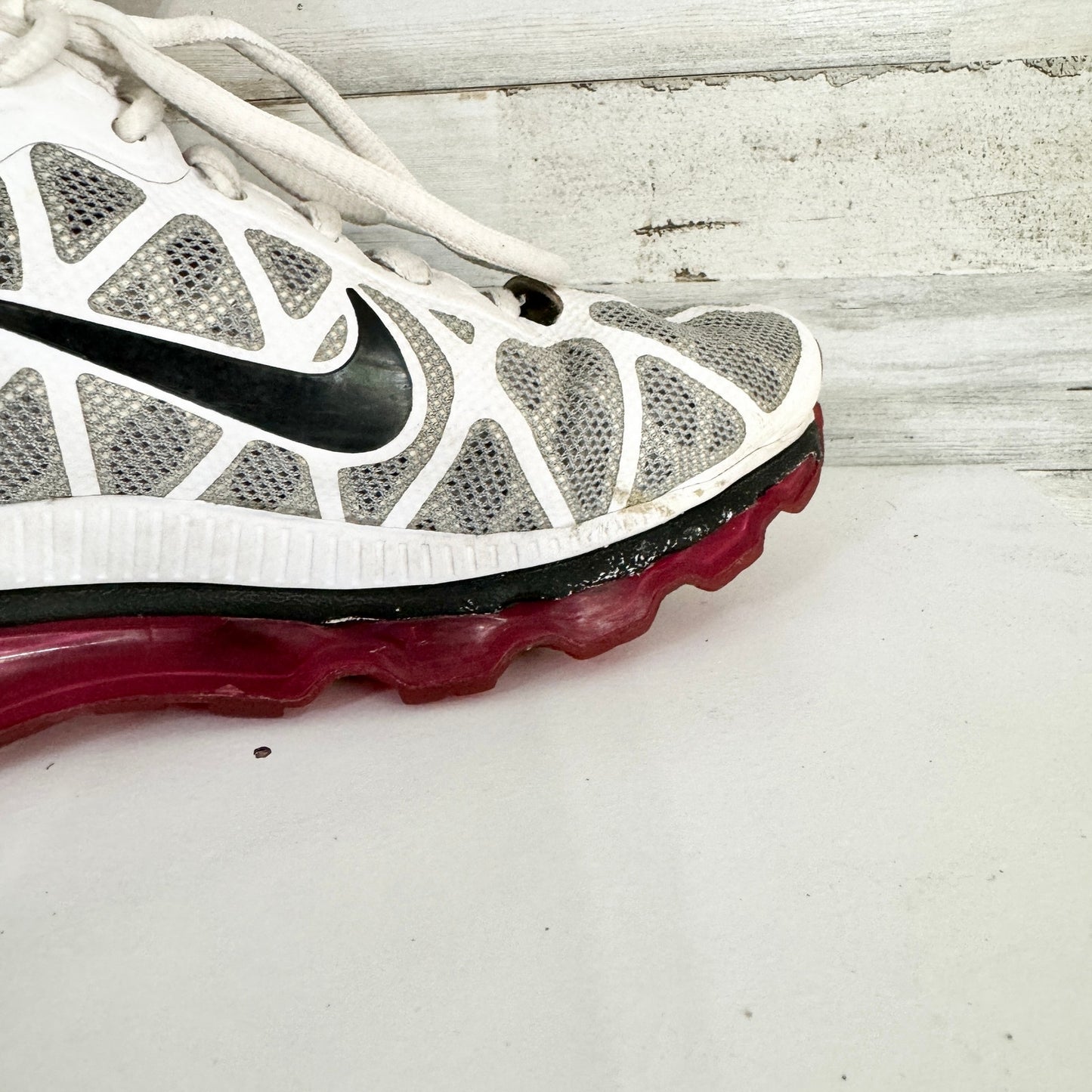 Nike Air Women Max 2011+ White Pink Running Shoes Size Y7/Women 9