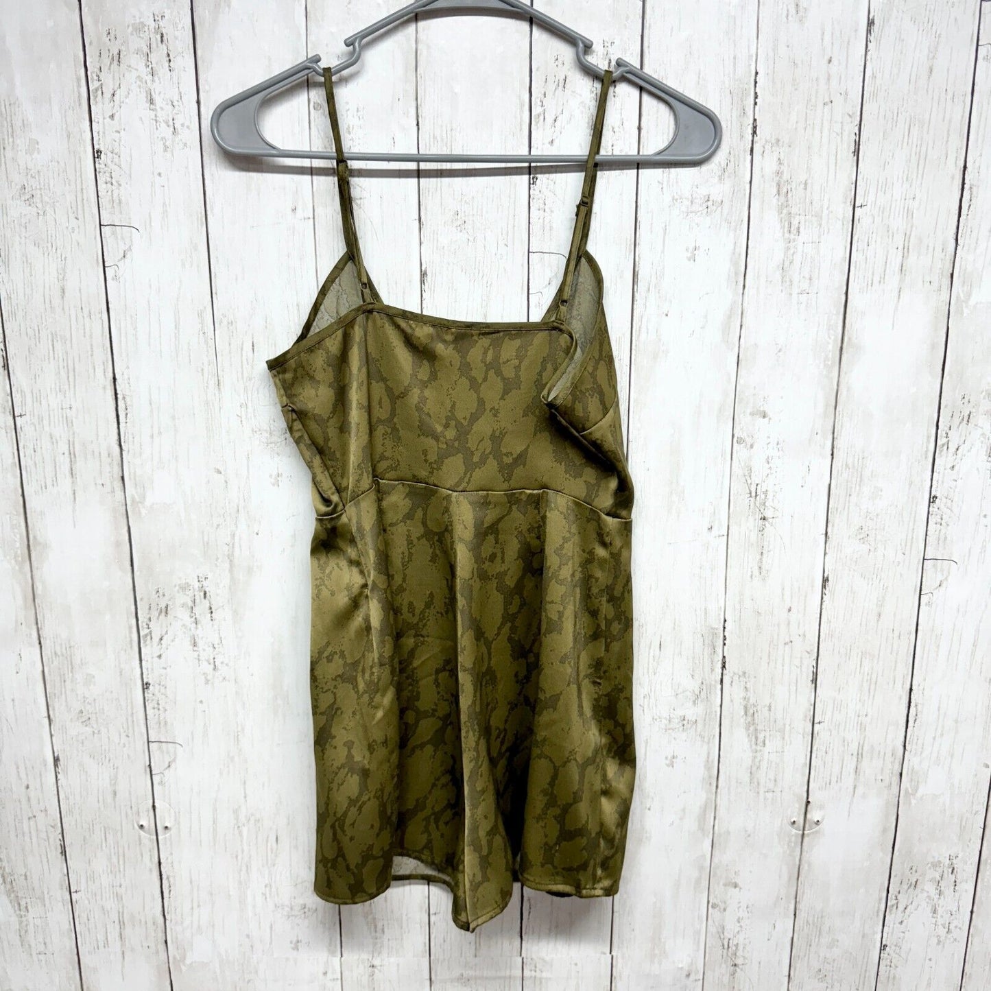 URBAN OUTFITTERS Romper Women Sz XS Spaghetti Strap Animal Printed Lightweight