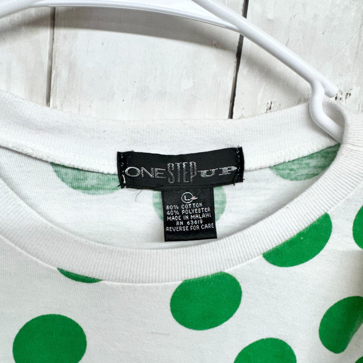 One Step Up Top Women Size Large White Green Polka Dot Crewneck Short Sleeve Tee