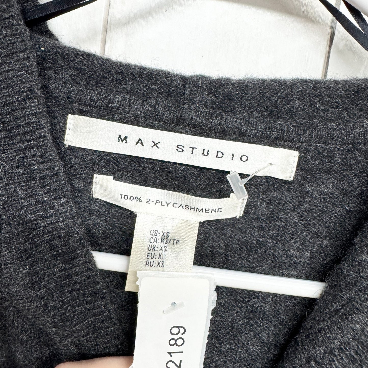 Max Studio Blouse Women Size XS V-Neck Hooded Kangaroo Pocket Cashmere Sweater